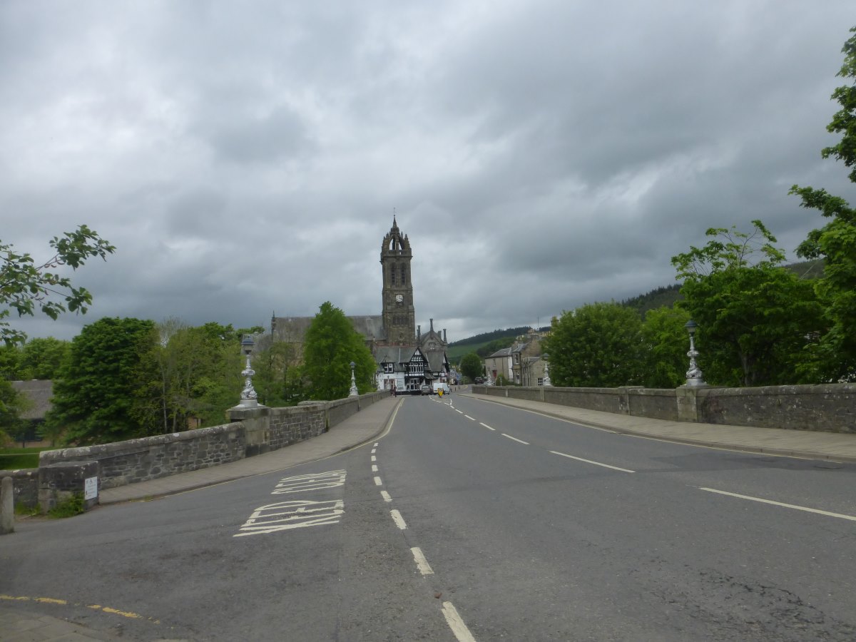 Cross Borders Drove Road
